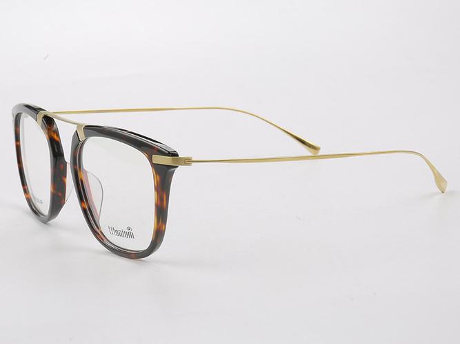 从原先50平米的小型oem工厂逐步发展成为集眼镜光学研发,生产及销售于
